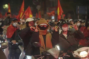 Beautiful Football Fans Celebrate Vietnam National Team Historic Victory - image 3