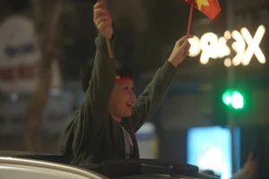 Beautiful Football Fans Celebrate Vietnam National Team Historic Victory - image 5