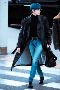 6 K-Pop Idols Who Are Global Fashion Icons and Trendsetters in 2024 - image 17