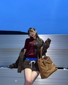 6 K-Pop Idols Who Are Global Fashion Icons and Trendsetters in 2024 - image 30