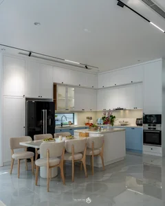 Healing Sunlit Home: A Warm Haven Designed for Kitchen Lovers and Cozy Family Dinners - image 2