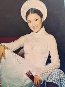 Miss Vietnam Nguyen Thị Huyền: Two Decades of Timeless Elegance and Grace - image 8
