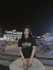 Thanh Nha’s Glamorous Transformation Sparks Heated Netizen Debate - image 10