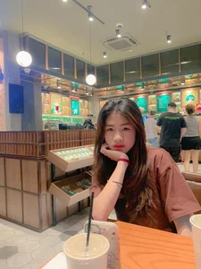 Thanh Nha’s Glamorous Transformation Sparks Heated Netizen Debate - image 9