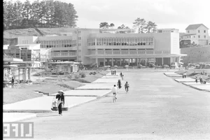 Rare Vintage Photos of Da Lat Market from 63 Years Ago - image 0