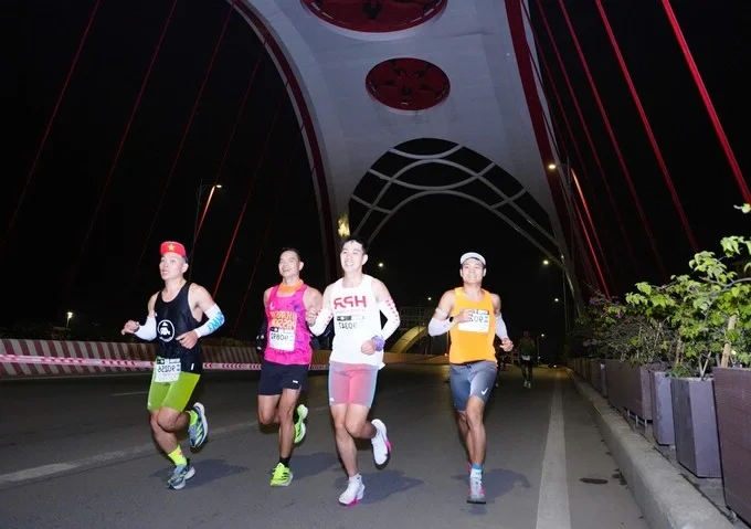 Hua Thuan Long and Nong Chang Win VnExpress Marathon 2024