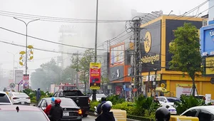 Fire Incident Reported at Toan Cau Luxury Mobile Store in Dong Hoi City - image 5