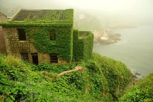 Stunning Abandoned: The Eerie Beauty of China's Famous Ghost Fishing Village - image 0