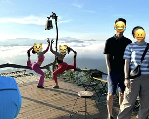 Vietnamese Tourist Sparks Debate with Public Yoga in Seoul - image 1