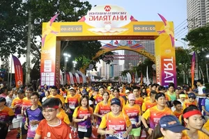 Trung Cuong and Thu Hang Claim Victory at VnExpress Marathon Nha Trang 21km - image 3