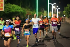 Trung Cuong and Thu Hang Claim Victory at VnExpress Marathon Nha Trang 21km - image 5