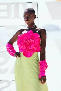 Le Hoang Phuong and Miss Grand Contestants Shine in Stunning Catwalk Showcase - image 9