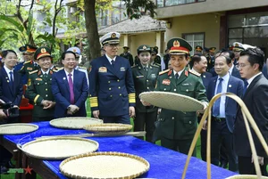 9th Vietnam-China Border Defense Exchange: Advancing Substantive Defense Cooperation - image 1