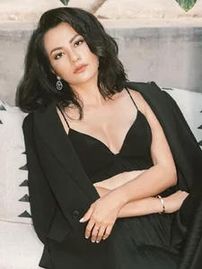 Former Supermodel Ngoc Thuy’s Timeless Beauty 13 Years After Retirement - image 7