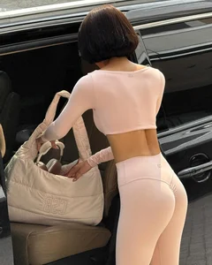 Huyen 2k4 Stuns Social Media: Viral Moment Stepping Out of Luxury Car - image 5