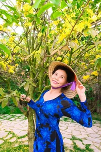 Meet the Youthful 70-Year-Old Grandmother Defying Aging with Stunning Visuals - image 0