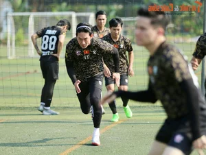 Vietnamese Celebrities Showcase Bold Fashion at the High-Energy All-Star Tournament - image 9