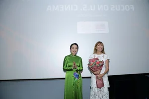 Meeting American Film Star Jane Seymour at DANAFF IV - image 4