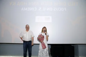 Meeting American Film Star Jane Seymour at DANAFF IV - image 0