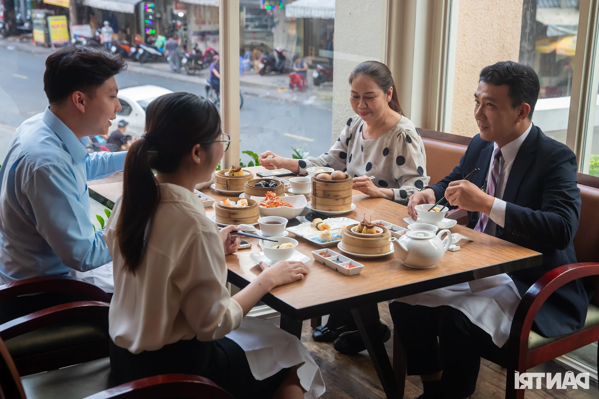 Luxury Dining: How This 20-Year-Old HCMC Restaurant Elevates Dim Sum with Abalone and Gold Leaf