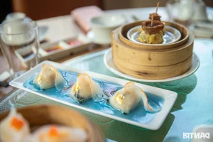 Luxury Dining: How This 20-Year-Old HCMC Restaurant Elevates Dim Sum with Abalone and Gold Leaf - image 2