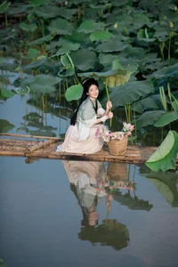 Art Language Vol.7180: Artistic Portraits of Xiao Shu Pian Er by YiTuYu - image 2