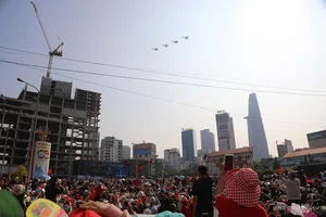 Joint Military Parade Features Vietnam, China, Laos, and Cambodia Forces - image 10