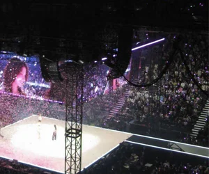 The Decline of a National Girl Group: Empty Seats and Changing Trends - image 2