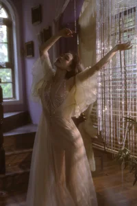 YiTuYu Art Language Vol.10548: A Visual Journey with Guo Rong Di Hai Jiao - image 8