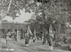Vintage Photos: Experiencing the Spring Festival Atmosphere from a Century Ago - image 2