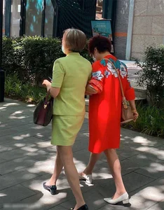 The Style Secrets of Shanghai's Elegant Middle-Aged Women - image 2
