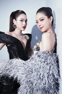 Supermodel Thanh Hang Showcases 1.12m Legs in Designer Fashion - image 7