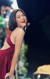 Dinh Y Nhung's Youthful Real-Life Style: Beyond the Screen of 'We Must Be Happy' - image 7