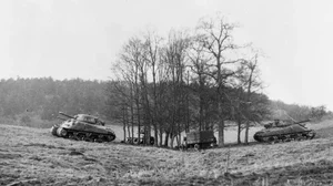 The Ghost Army: How Allied Deception and Inflatable Tanks Fooled Hitler - image 1
