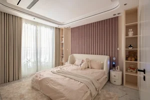 Luxury Dark-Toned 210m2 Apartment: Merging Two Units into One - image 1