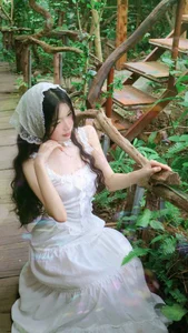 Dreamy Muse Aesthetic: Gentle and Charming Portrait Photography - image 4
