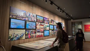 Cultural Landmark: Thousands Flock to the Largest New Museum in Central Vietnam - image 2