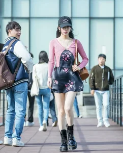 Bae Suzy Youthful Fashion Secrets: Replicate the Ultimate K-Drama Look - image 2