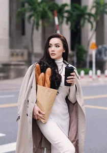Supermodel Trang Nhung Stunning Comeback After 9 Years of Motherhood - image 0