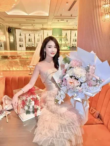Off-Duty Flight Attendant Stuns with Beauty Queen Style and Fashion - image 6