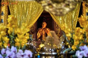 Ancient Mysteries: Explaining the Unusual Symbols at Thang Long’s West Guarding Temple - image 0