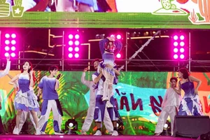 Ly Hai's Daughter Debuts in Lat Mat 8 with Impressive Showcase Performance - image 1