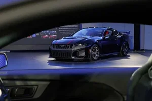 2026 Ford Mustang Dark Horse SC: High Performance Muscle Car Pricing Revealed - image 8