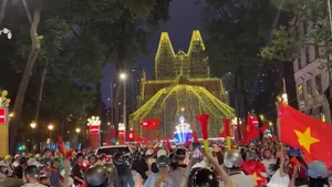 Millions Flood the Streets as Vietnam Celebrates ASEAN Cup 2024 Championship - image 8