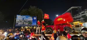 Millions Flood the Streets as Vietnam Celebrates ASEAN Cup 2024 Championship - image 13