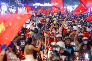 Millions Flood the Streets as Vietnam Celebrates ASEAN Cup 2024 Championship - image 22