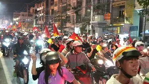 Millions Flood the Streets as Vietnam Celebrates ASEAN Cup 2024 Championship - image 6