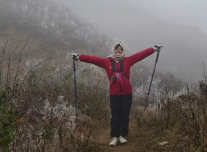 Breathtaking Frost Covers Vietnam's High Mountain Peaks - image 6