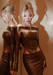 Vietnamese Pop Star Toc Tien's Bold and Glamorous Fashion Evolution - image 12