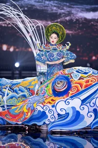 A Spectacular Display of Culture: National Costumes at Miss National Vietnam 2024 - image 29